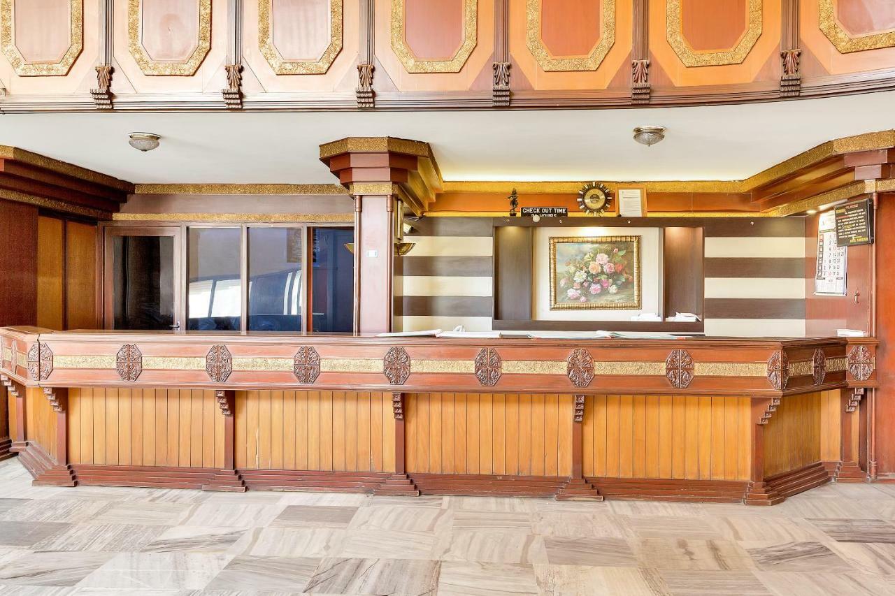 Oyo 10534 Hotel Kanishka Бангалор Экстерьер фото