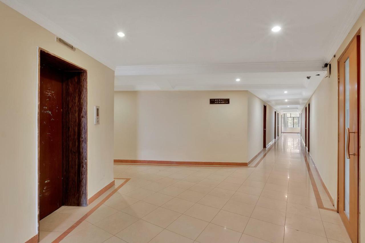 Oyo 10534 Hotel Kanishka Бангалор Экстерьер фото