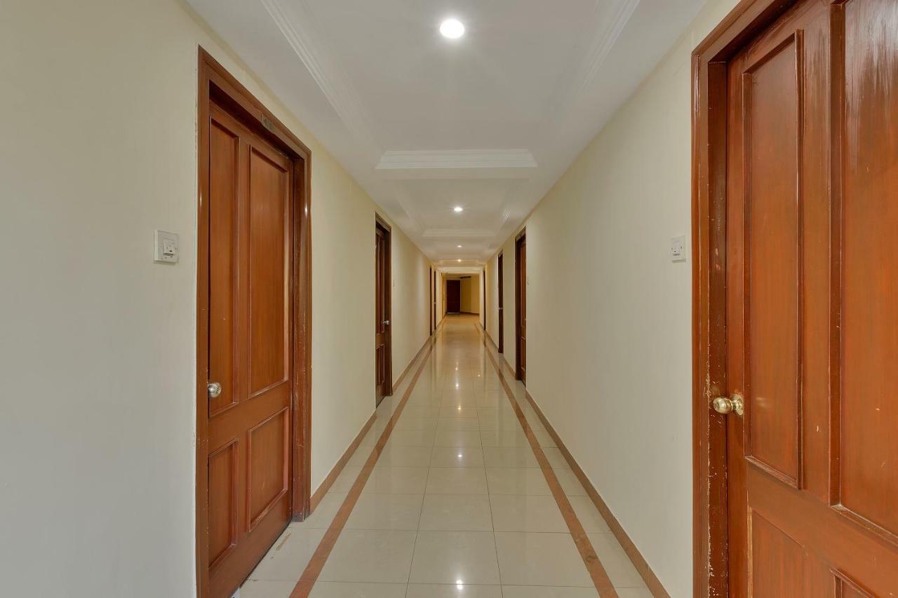 Oyo 10534 Hotel Kanishka Бангалор Экстерьер фото